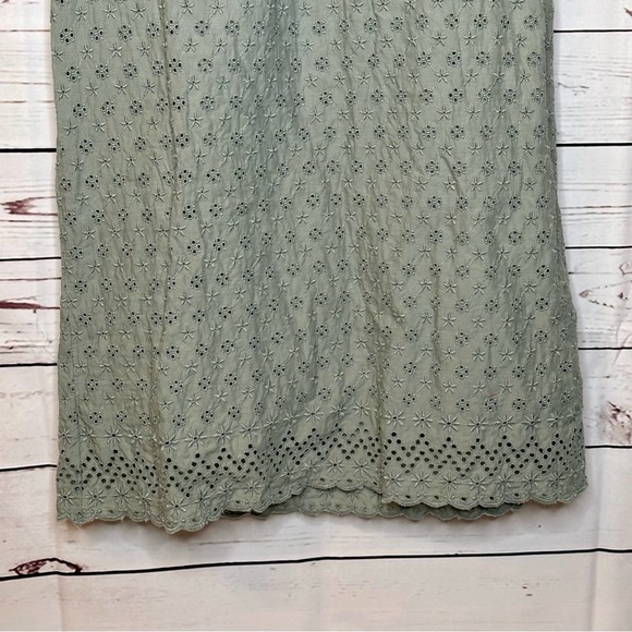 GAP | Short Sleeve Sage Green Eyelet Shift Dress - Picture 4 of 9